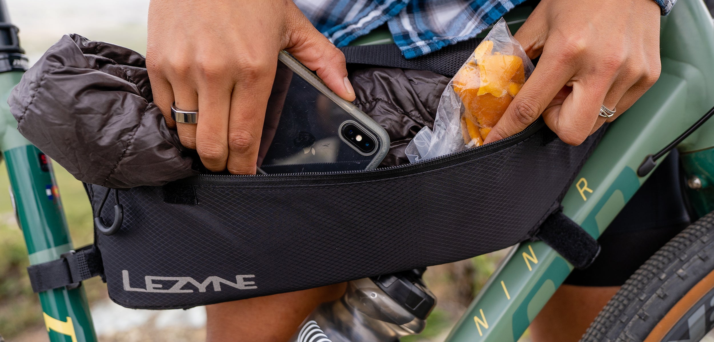 FRAME BAGS