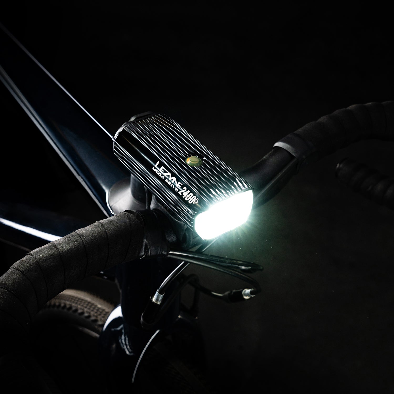 LEZYNE MEGA DRIVE 2400+ | LED FRONT BIKE LIGHT