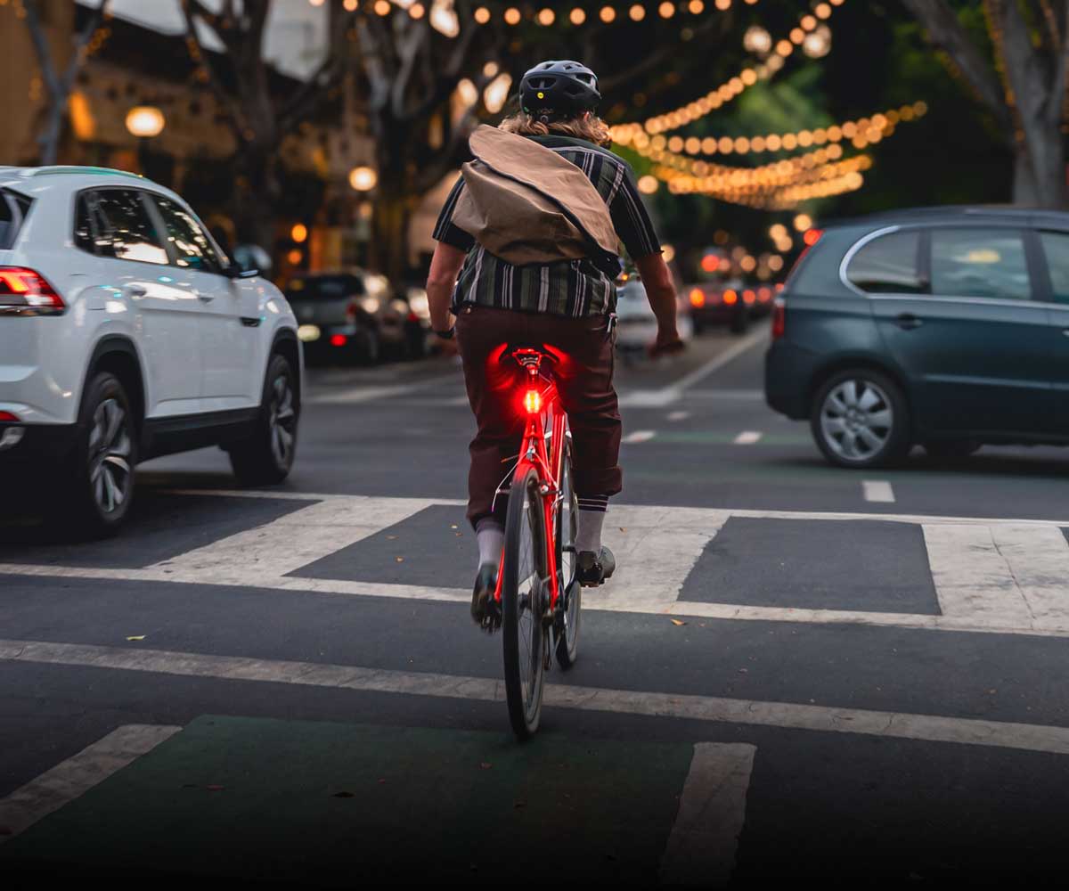 LEZYNE RADAR PRO 300 | LED RADAR BIKE LIGHT – Lezyne USA, Inc