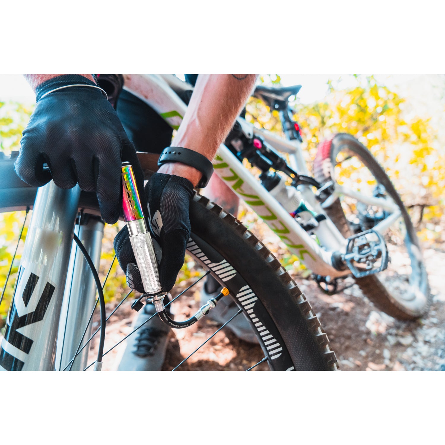 LEZYNE POCKET DRIVE PRO | MINI ROAD AND GRAVEL BIKE HAND PUMP